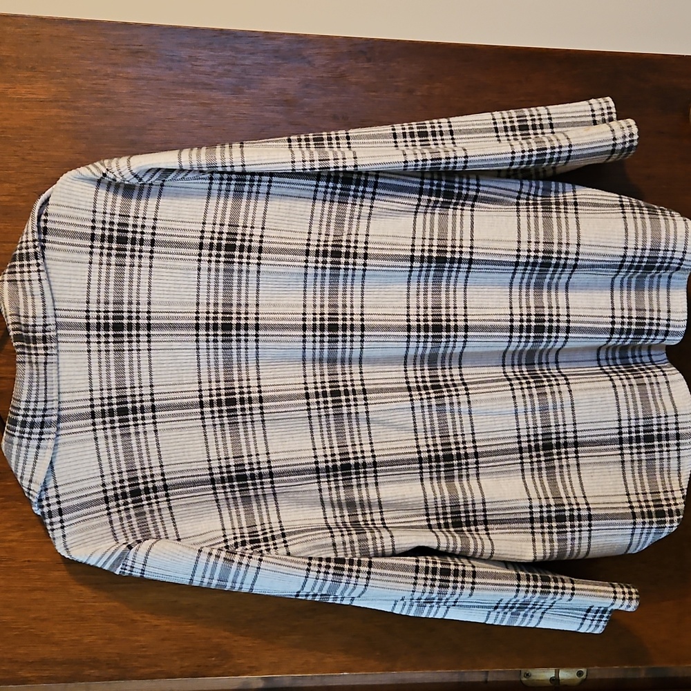 Women's Plaid Jacket/Flannel Shirt - Black and White, Sz 1X - Picture 3 of 4